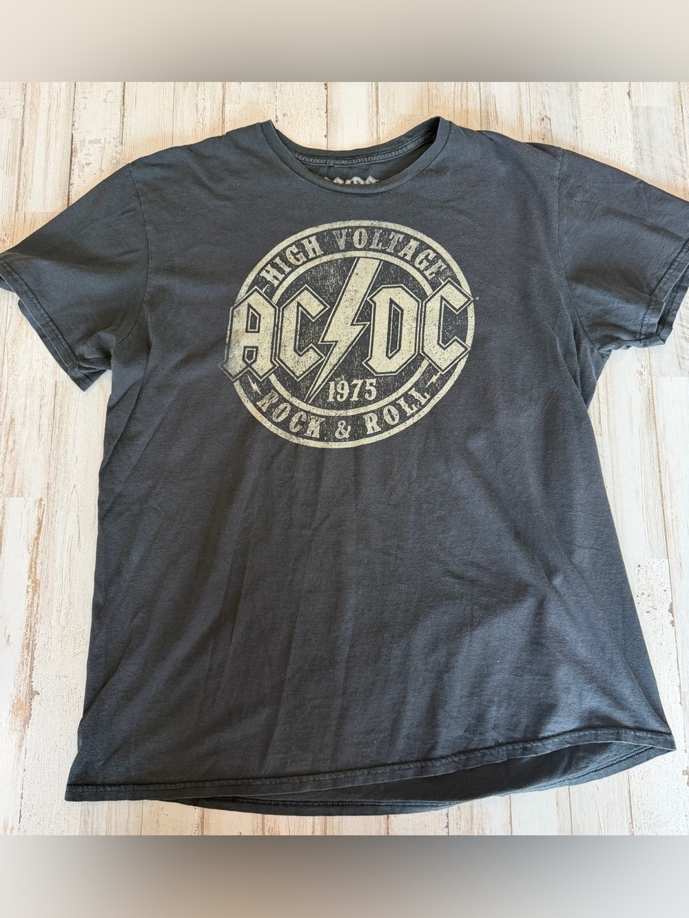AC/DC High Voltage 1975 Rock & Roll Graphic Tee Black Size Large